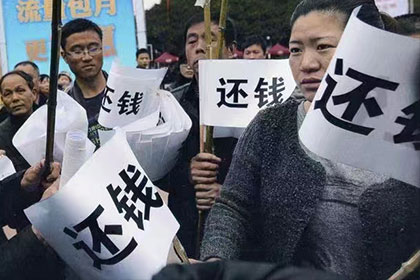 缺席民间借贷诉讼的被告面临哪些法律后果？